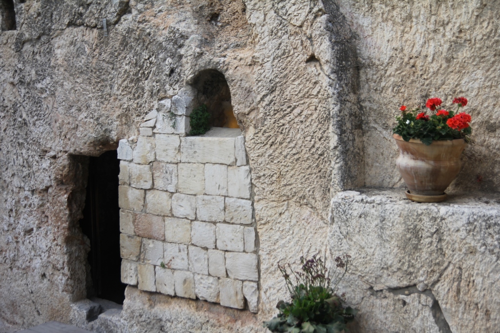 32. Golgotha and the Tomb